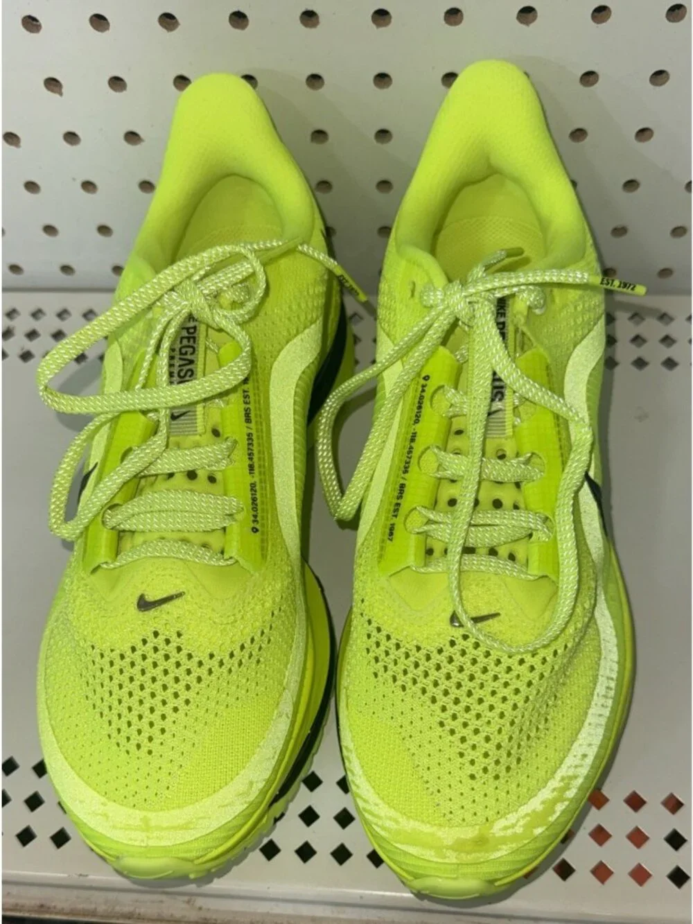 Nike Air Zoom Pegasus Premium Mens Athletic Running Shoes Size 8 Volt HQ2592-700